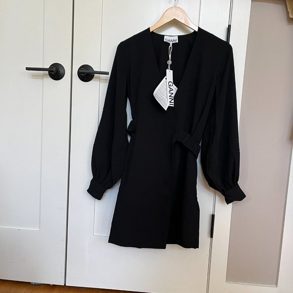 Ganni NWT Crepe Black wrap dress Size 36 US Small - Picture 9 of 11